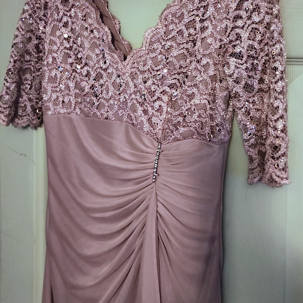 Betsy & Adam Sequined Lace and Ruched Chiffon Gown in Mauve Blush Size 8